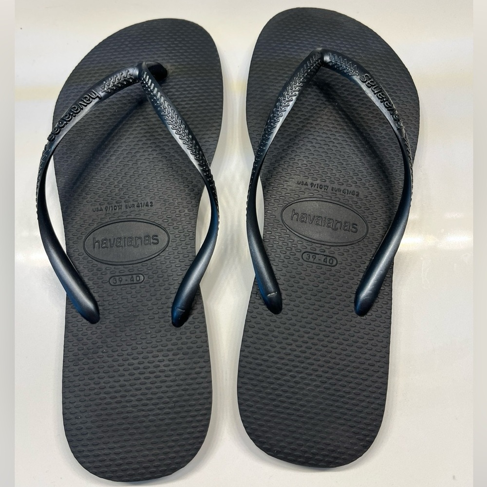 Havaianas Dark Gray Flip Flops